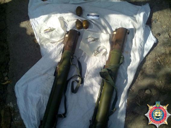 Міліція затримала члена ДНР із гранатометами (ФОТО)