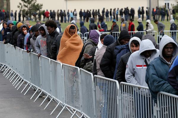 Мер французького Кале просить 50 млн євро для компенсації збитків від напливу мігрантів