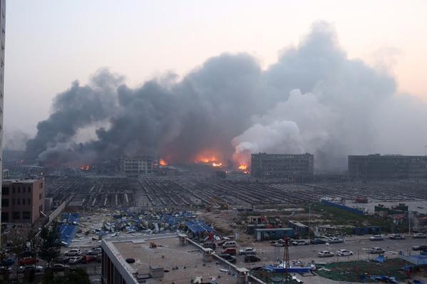Вибухи в Китаї: в порту спалахнули нові пожежі