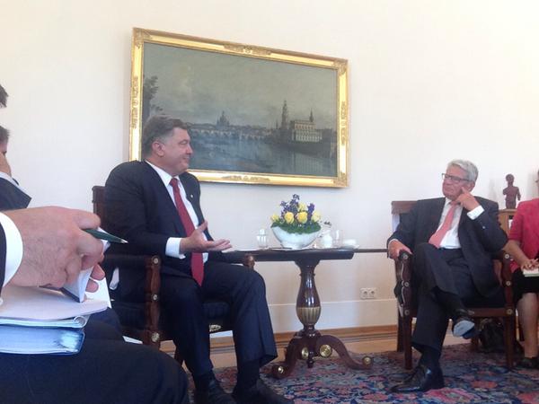 Порошенко поблагодарил президента Германии за поддержку Украины