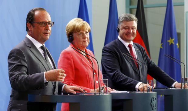 Порошенко и Меркель не поддержали расширение «нормандского формата»