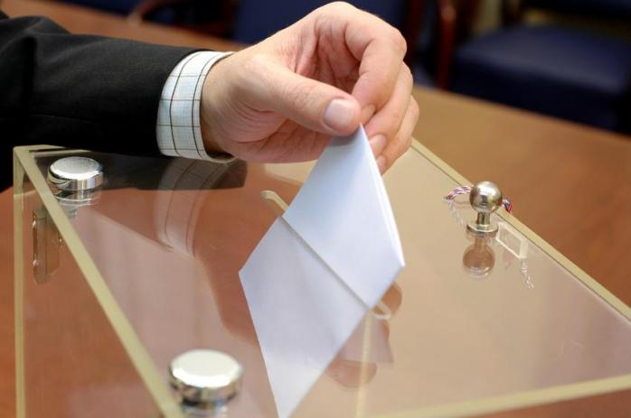 ЦИК начал регистрировать кандидатов в избиркомы на местные выборы