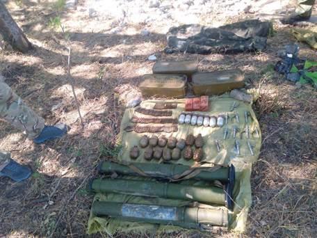 В Донецкой области обнаружен тайник боевиков ДНР с боеприпасами