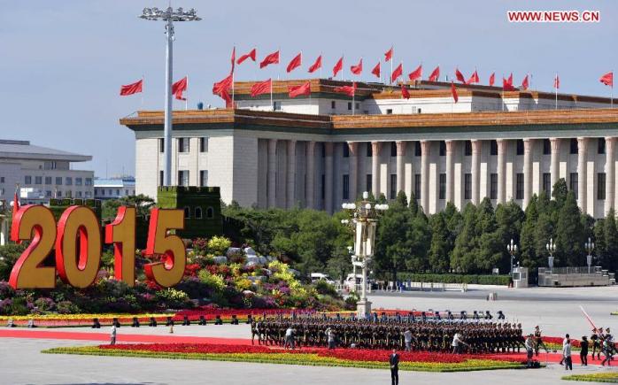 В Китае устроили грандиозный военный парад (ФОТО)