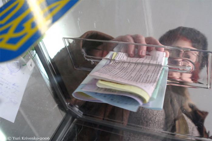 Порошенко подписал закон о проведении выборов в объединенных общинах
