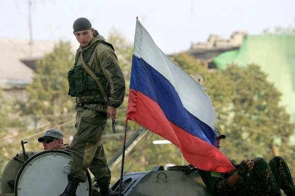 Британия призвала Россию забрать войска и оружие из Донбасса