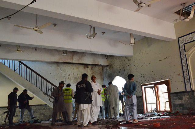 Теракт у мечеті Пакистану забрав 16 життів