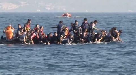 У греческого острова Лесбос затонула лодка с мигрантами