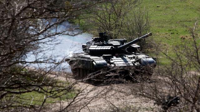 Боец «Правого сектора» сбежал из плена, угнав вражеский танк