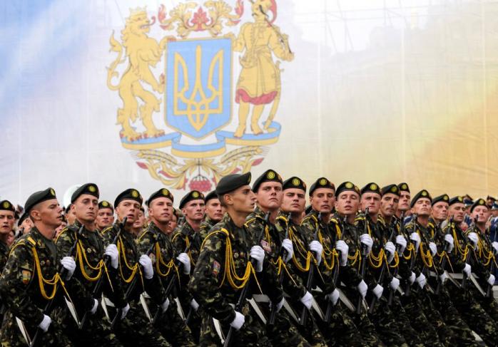 Украинская армия в этом году приняла более 10 тыс. контрактников