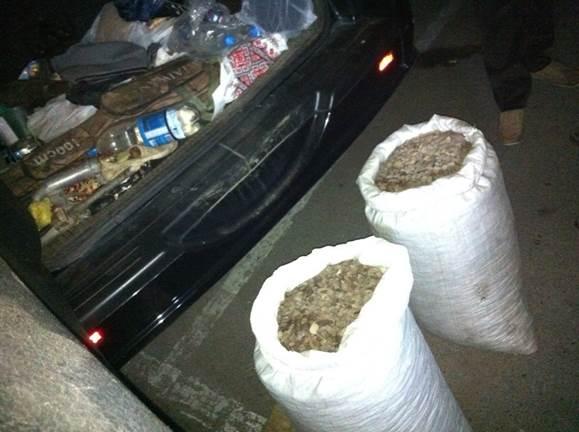 На Рівненщині затримано скупника бурштину із камінням на 2 млн грн