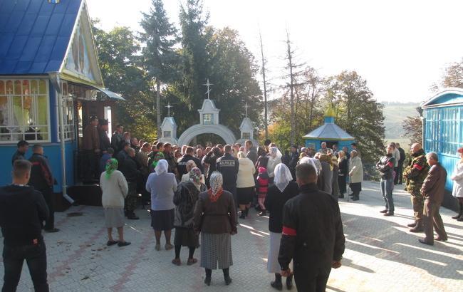 Тернопольские прихожане во время драки за церковь избили милиционеров