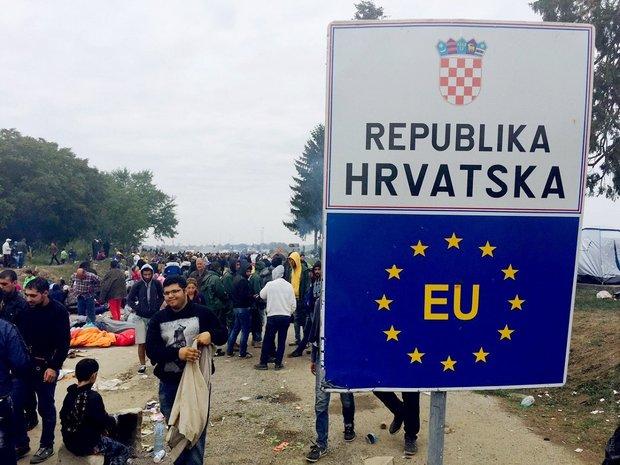 Власти Сербии запретили пропускать грузовики из Хорватии