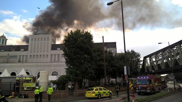 Фото Twitter/London Fire Brigade