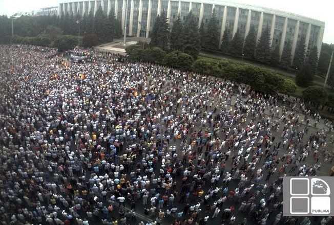 У Кишиневі відбувається масова акція протесту