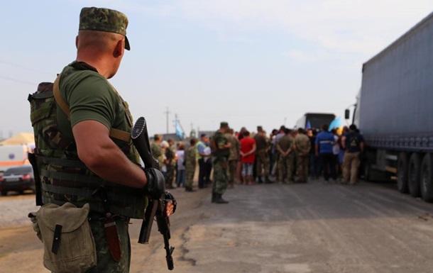 Блокада Криму: «Азов» зайняв блокпост на Чонгарі