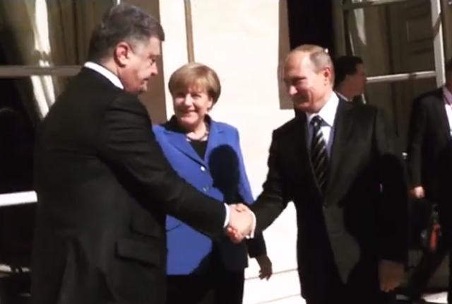 З’явилося відео зустрічі Порошенка і Путіна