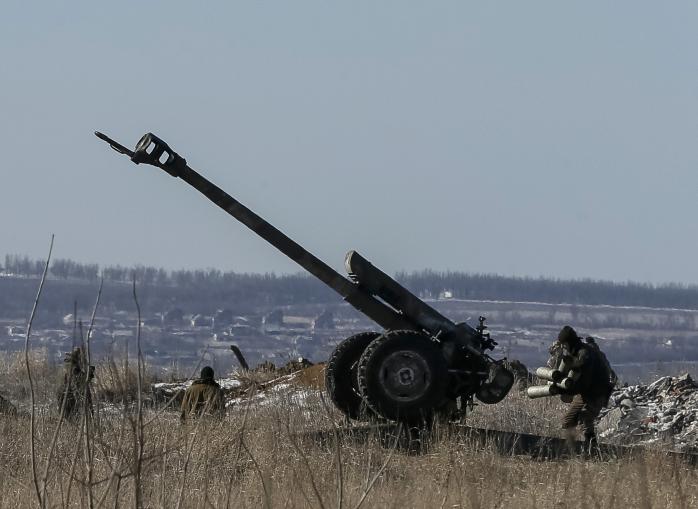 У Луганській області почалося відведення озброєння калібром менше 100-мм — спікер АТО
