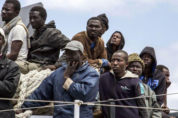 У берегов Ливии за сутки спасли более 1800 беженцев