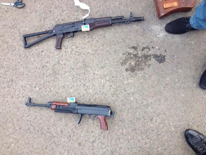 В Черновцах разоблачили торговцев оружием из зоны АТО (ФОТО)
