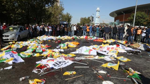 Жертв теракта в Анкаре уже 97