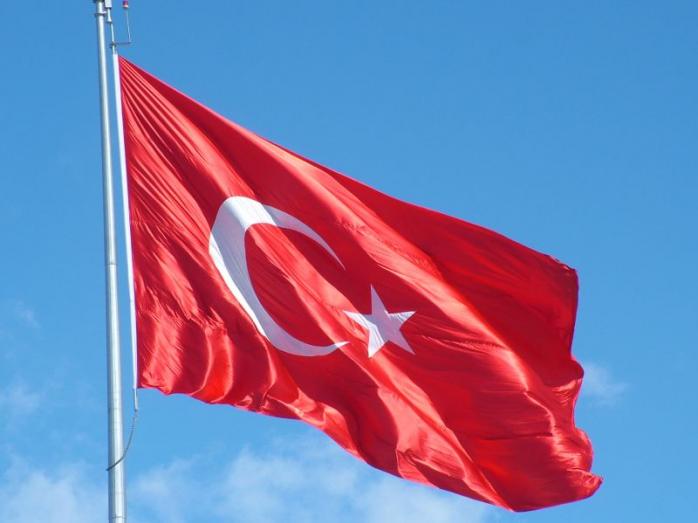 Туреччина вимагає від РФ і США припинити підтримку курдів