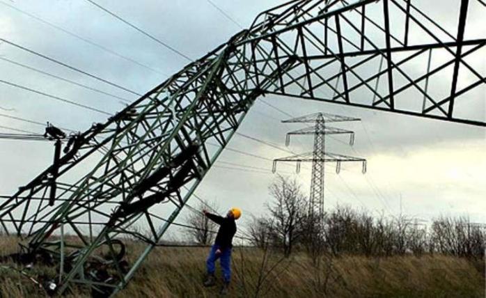 Активісти з Криму налаштовані блокувати ремонт підірваних електроопор