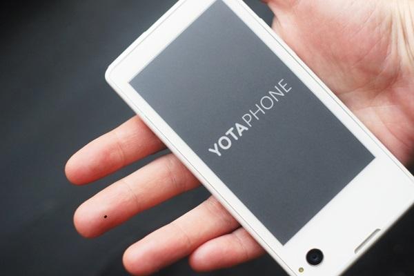 Російський виробник YotaPhone продав більшу частину акцій гонконгській компанії