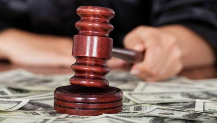 Судья мариупольского суда подозревается в получении взятки