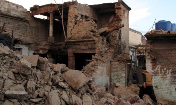 Землетрясение в Афганистане и Пакистане унесло уже 335 жизней