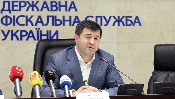 Насиров уволит 42% руководящих чиновников Фискальной службы