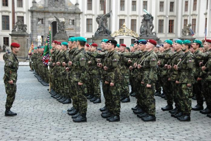 В Чехии изменят медицинские требования к военным-контрактникам