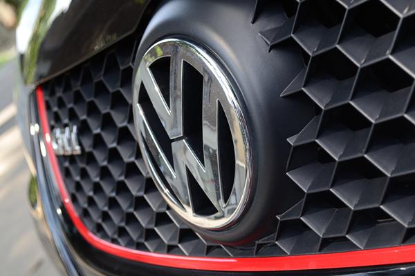 Volkswagen понесет новые убытки из-за нарушений у 800 тыс. автомобилей