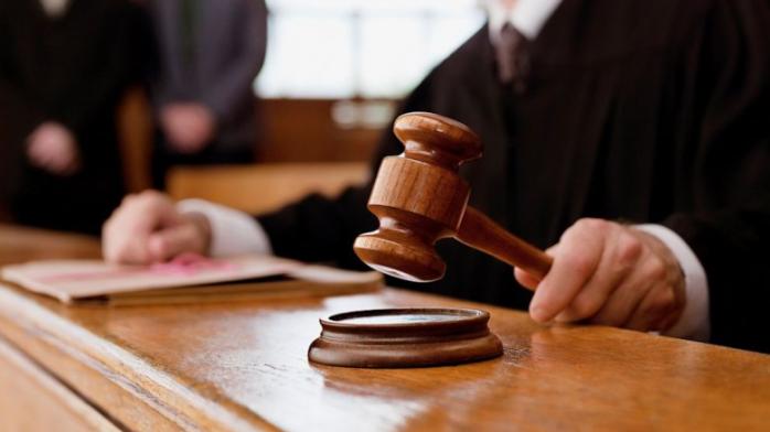 Суд арестовал имущество бывших крымских прокуроров на 18 млн грн