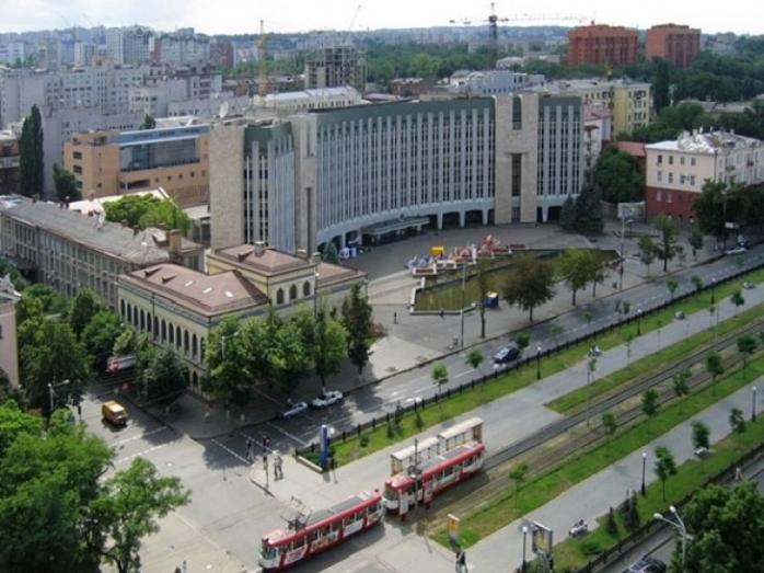 До міськради Дніпропетровська пройшли п’ять партій