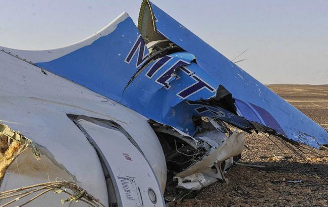 Слідчі на 90% упевнені, що на борту літака А321 вибухнула бомба — ЗМІ