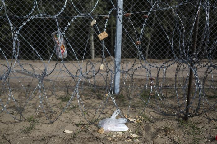 Словения начала возводить забор на границе с Хорватией