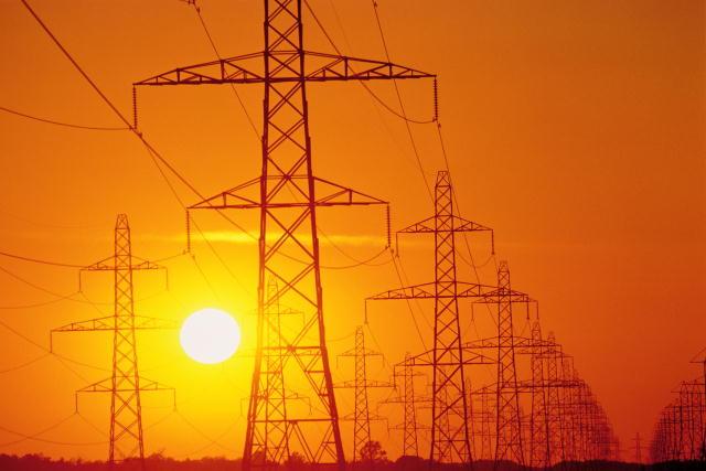 Україна не припинила імпорт електроенергії з РФ