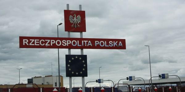 Польша отказывается принимать мигрантов из-за терактов в Париже