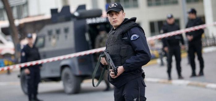 На юге Турции произошел теракт, ранены полицейские