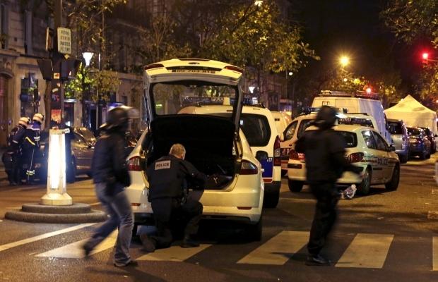 В пригороде Парижа нашли автомобиль террористов с оружием