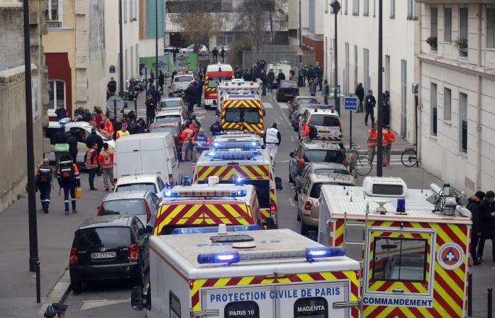 МВД Франции: Теракты в Париже готовились за рубежом