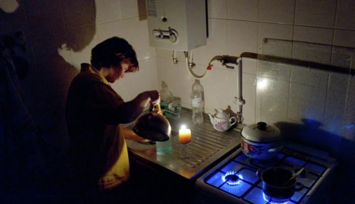 В Севастополе сократили подачу электричества до четырех часов в день