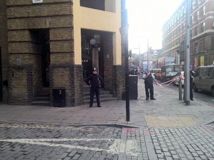 У центрі Лондона проведено евакуацію і перекрито рух через загрозу вибуху