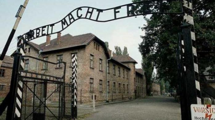В Германии состоится суд над 95-летним санитаром из Освенцима