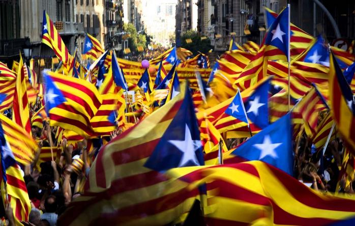 КС Испании аннулировал резолюцию о независимости Каталонии