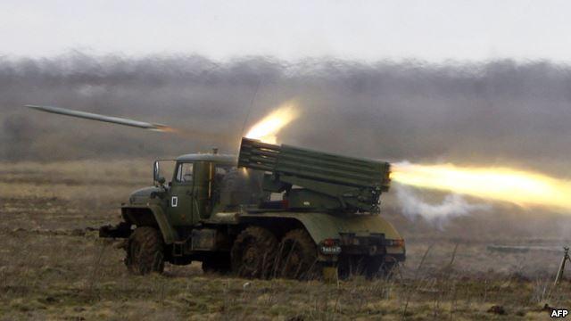 Боевики на Донбассе применили «Град» и танки — штаб АТО