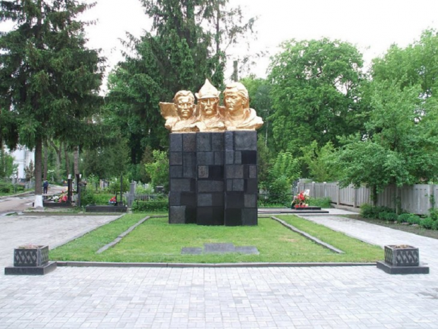 В Сумах коммунистический памятник заменят на мемориал погибшим в АТО