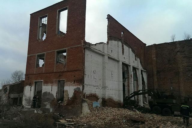 В Николаевской области один человек погиб при обрушении здания завода