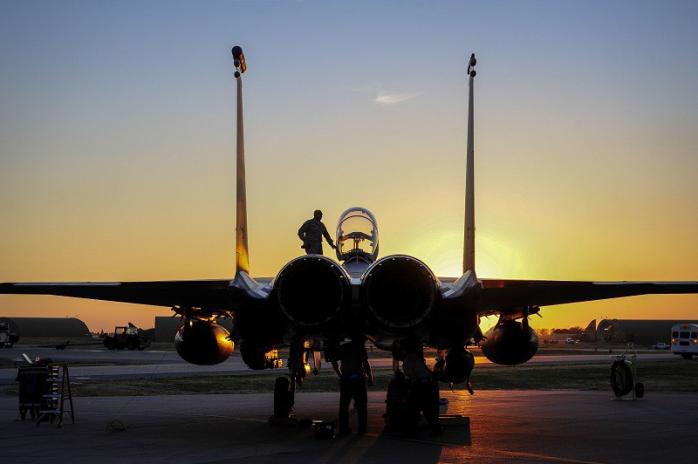 CША вывели 12 истребителей F-15 из Турции